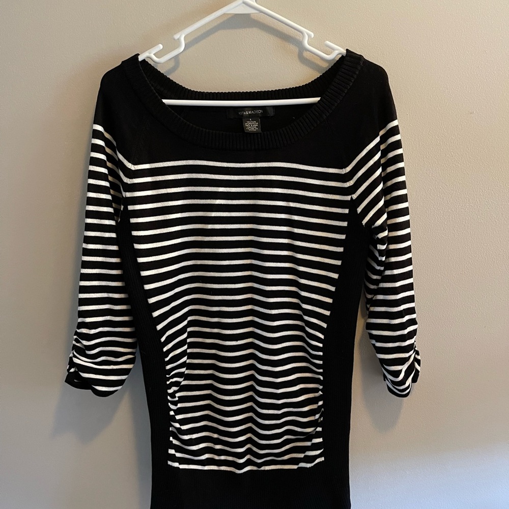 Size L 89th and Madison Long Sleeve Shirt with Black and White Stripes